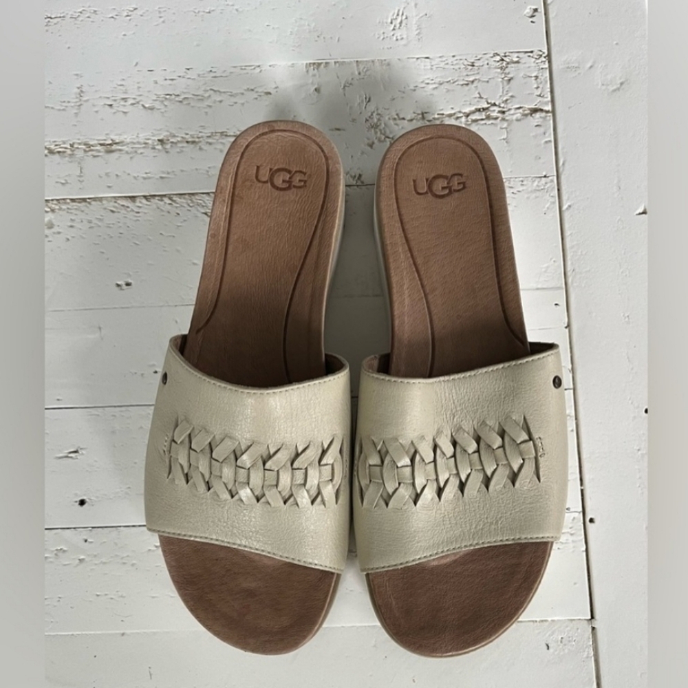 UGG Women's Slip-on Wedge Sandals